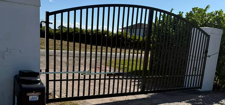 Driveway Fence Repair Bellwood